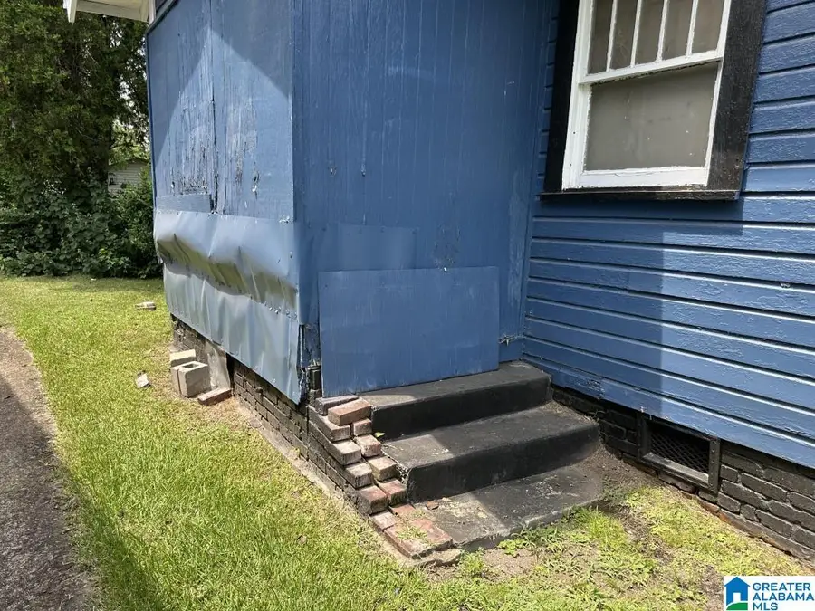 2804 AVENUE I, Birmingham, AL 35218 - #2