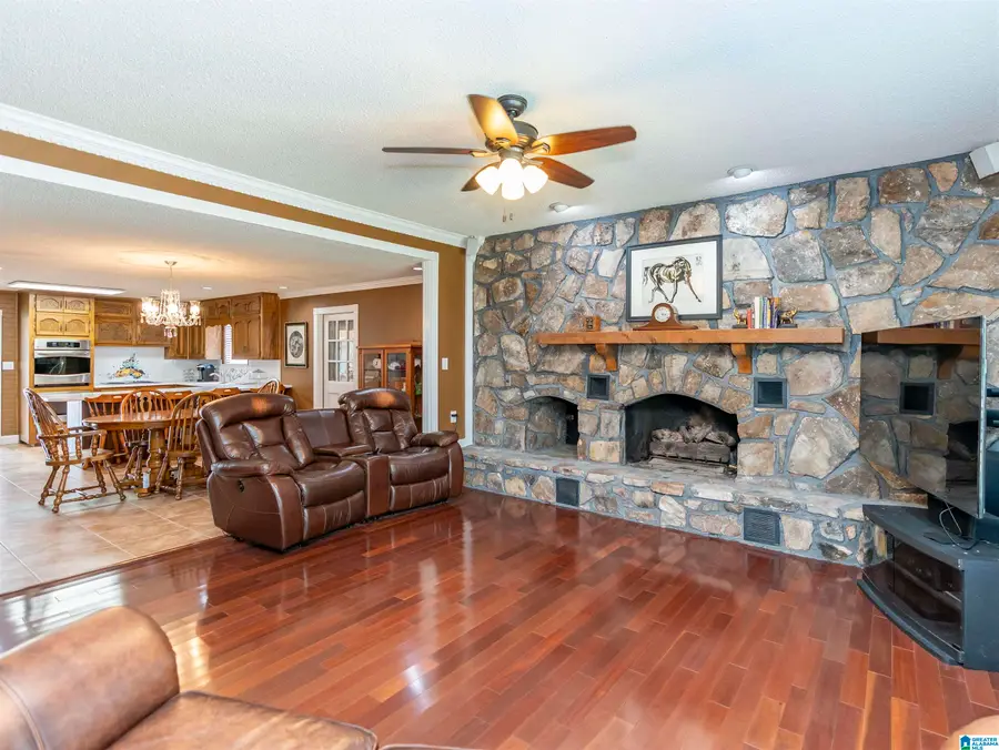 1101 HICKORY STREET, West Blocton, AL 35184 - #2