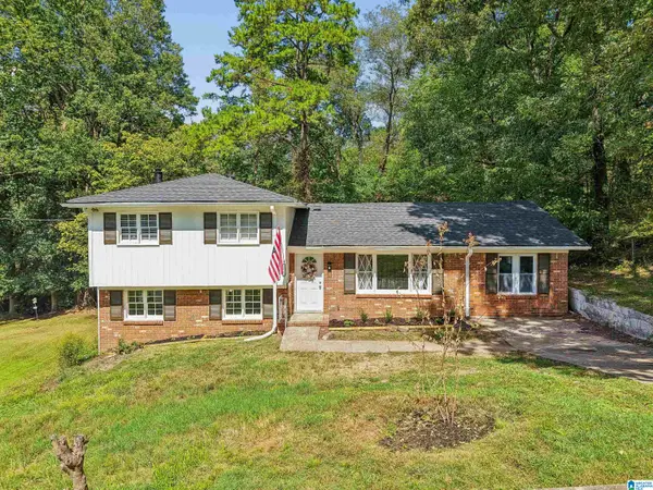 1525 4TH STREET NW, Center point, AL 35215