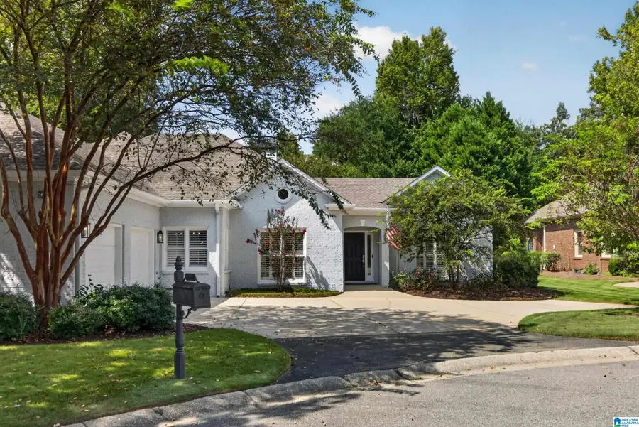 922 CALEDONIAN WAY, Vestavia Hills, AL 35242 - #2