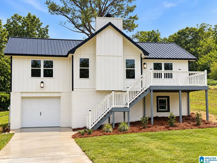 106 E 49TH STREET, Anniston, AL 36206 - #3