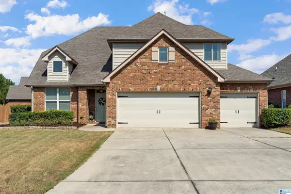300 CREEKSIDE CIRCLE, Pelham, AL 35124