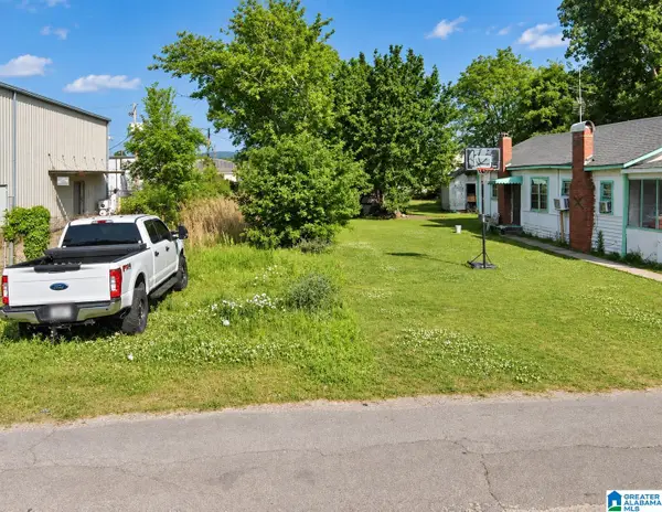 1812 11TH AVENUE N, Bessemer, AL 35020