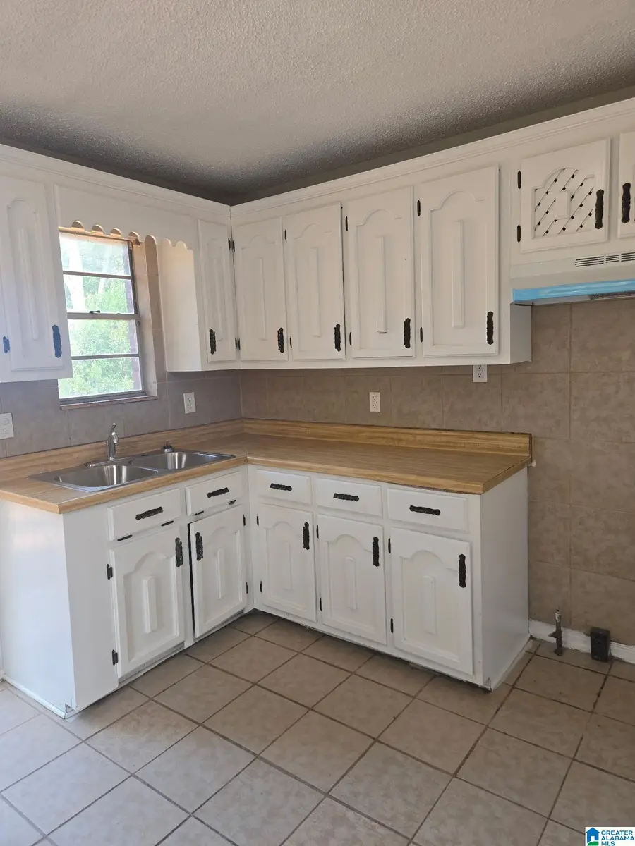 508 9TH STREET, Midfield, AL 35228 - #2