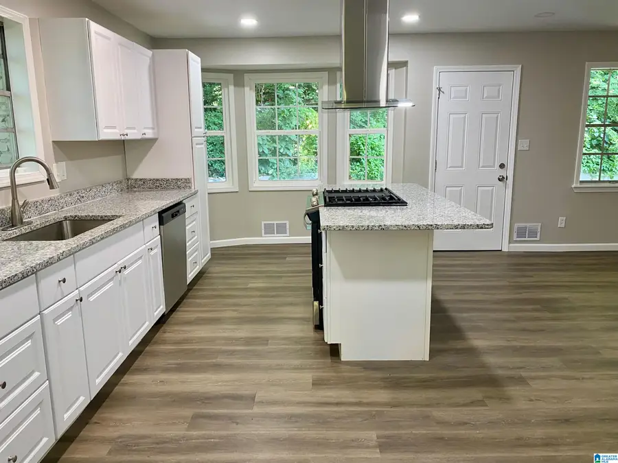 8925 VALLEY HILL DRIVE, Birmingham, AL 35206 - #3