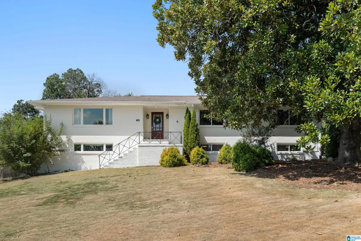 728 ROCKBRIDGE ROAD, Vestavia Hills, AL 35216 - #1