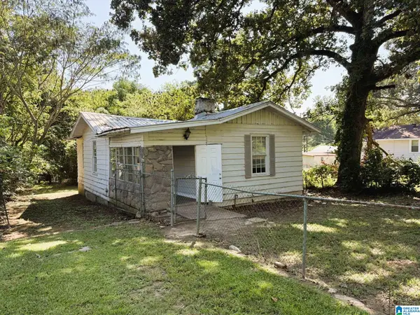 324 RAILROAD AVENUE, Adamsville, AL 35005