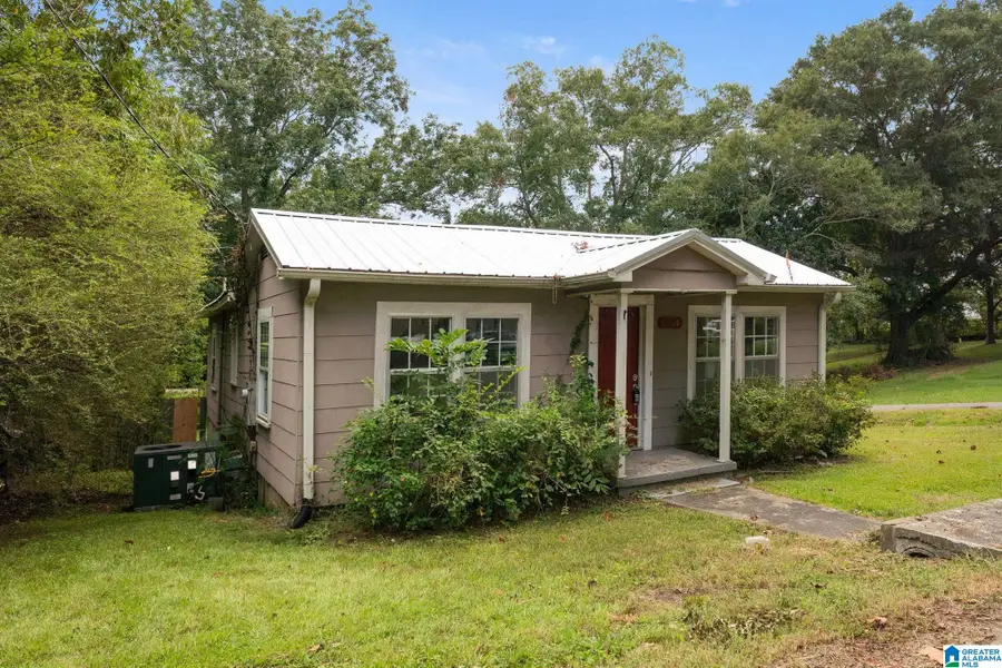 115 2ND STREET NW, Graysville, AL 35073 - #2