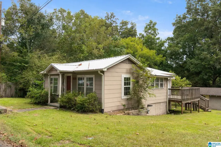 115 2ND STREET NW, Graysville, AL 35073 - #3