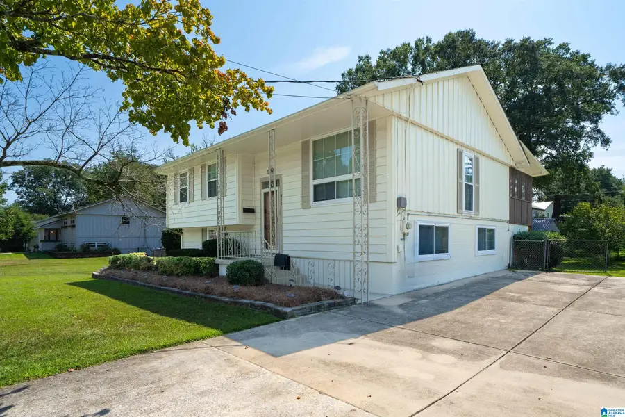 417 DEBBIE DRIVE, Trussville, AL 35173 - #2