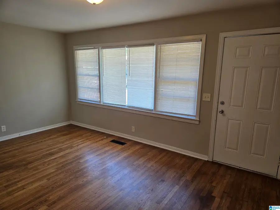 1513 29TH AVENUE N, Hueytown, AL 35023 - #3