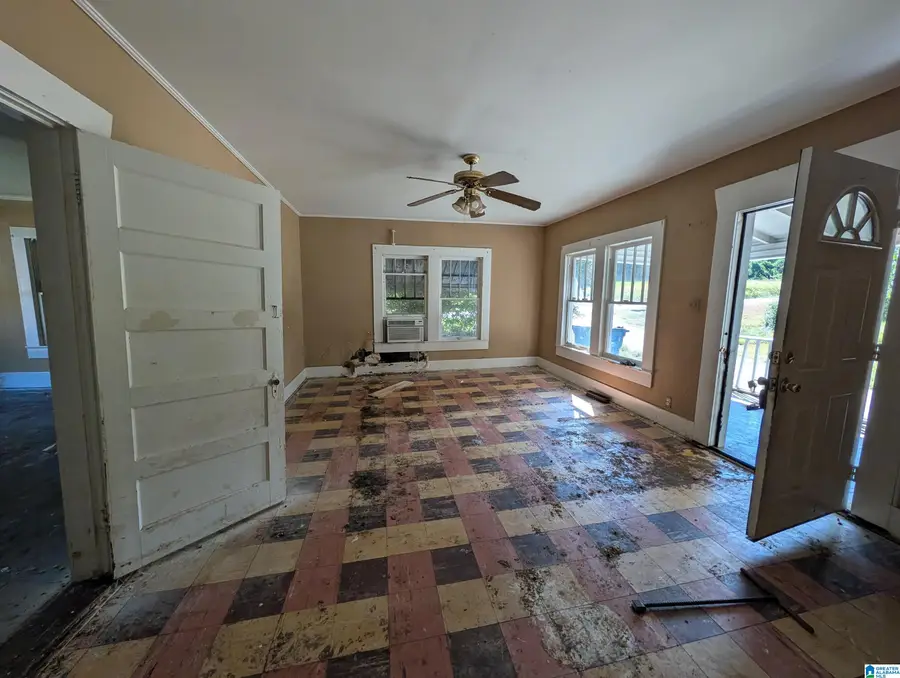 312 N PINE HILL ROAD, Tarrant, AL 35217 - #3