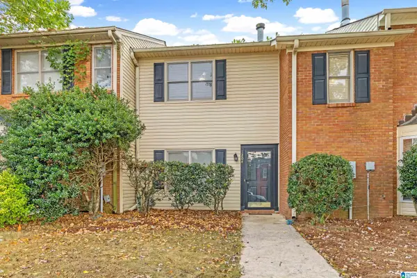 1204 HILLSBORO LANE, Helena, AL 35080