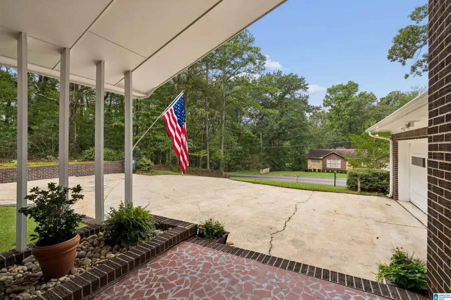 923 PINEHAVEN DRIVE, Hueytown, AL 35023 - #2