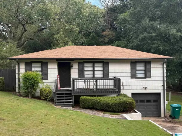 1351 GLENWOOD STREET NW, Center point, AL 35215