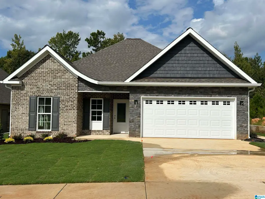 128 VILLAGE CIRCLE, Anniston, AL 36207 - #2