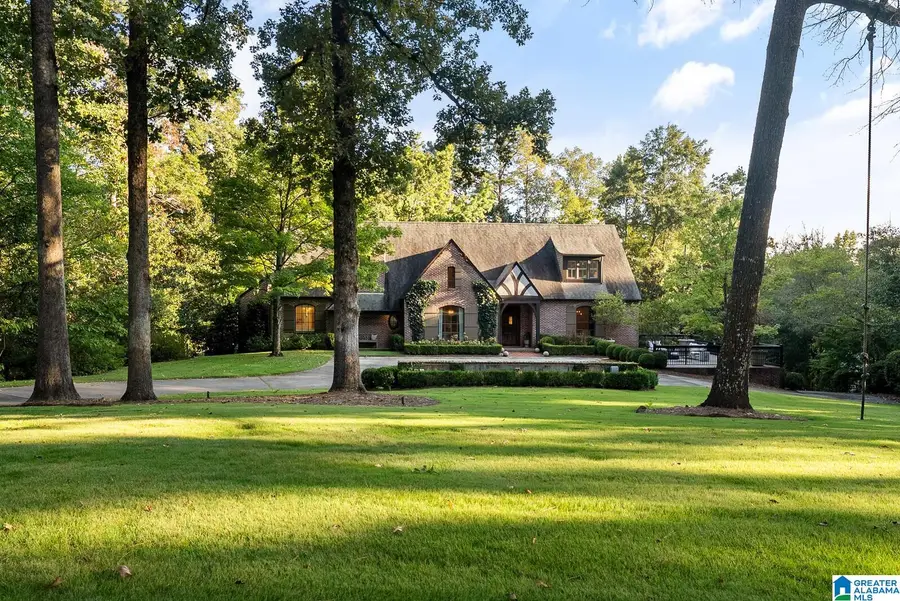 3901 FOREST GLEN DRIVE, Mountain Brook, AL 35213 - #2