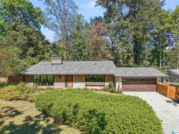 2992 DONITA COURT, Vestavia hills, AL 35243