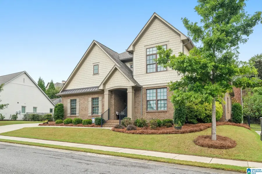 4852 HERITAGE HILLS WAY, Vestavia Hills, AL 35242 - #2