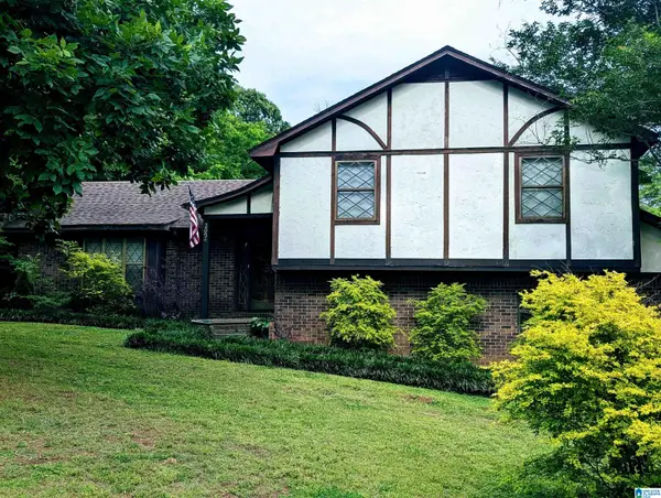 200 SKYLINE DRIVE, Russellville, AL 35653