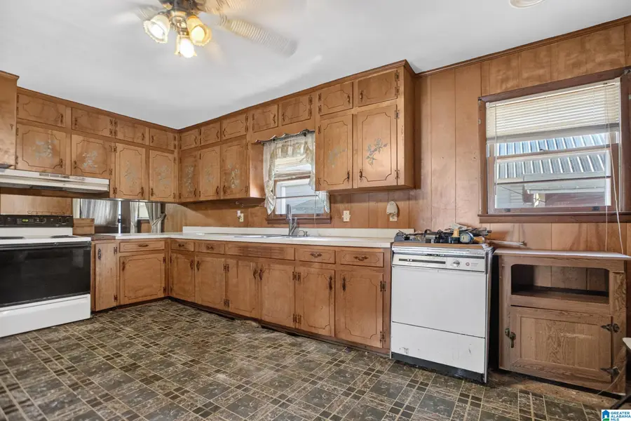 30 E 19TH STREET, Anniston, AL 36201 - #2