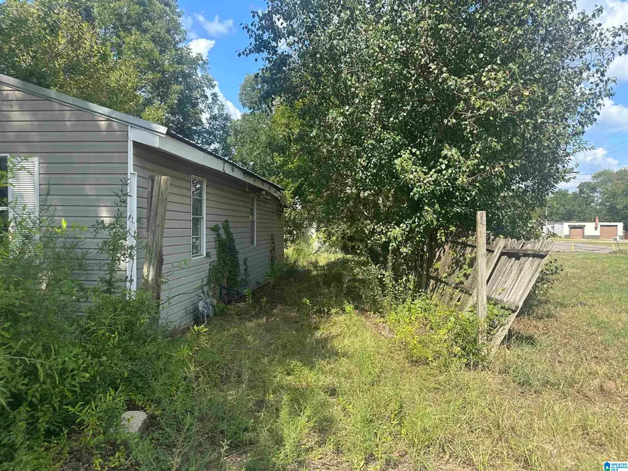 1805 16TH WAY N, Bessemer, AL 35020 - #2