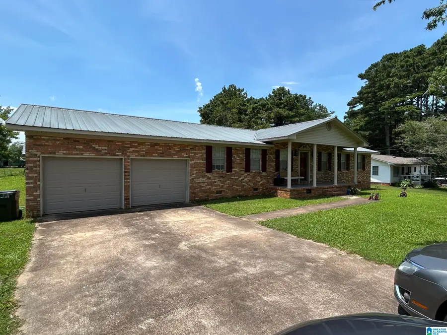 402 HIGHLAND AVENUE, Scottsboro, AL 35769 - #2
