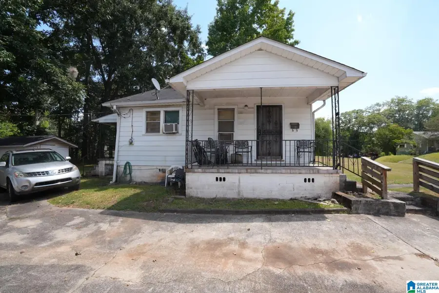 423 11TH STREET S, Bessemer, AL 35020 - #2