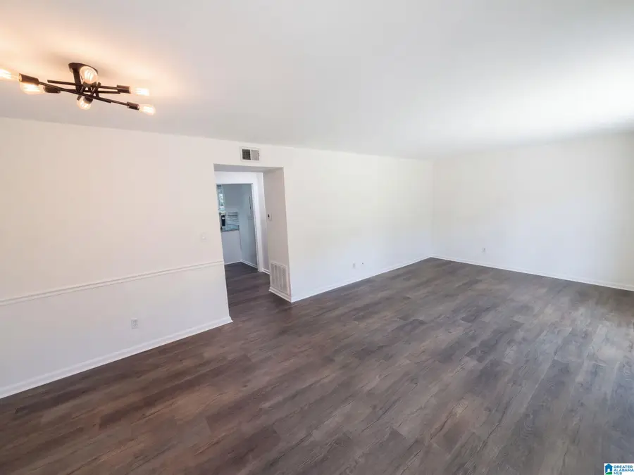 2024 MONTREAT PARKWAY, Vestavia Hills, AL 35216 - #3
