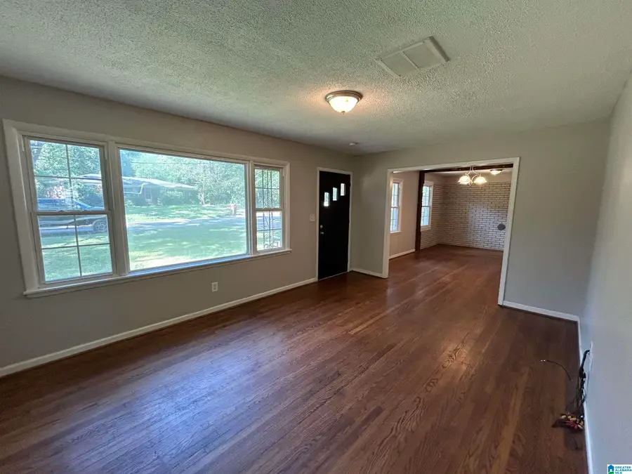 239 LAKE DRIVE CIRCLE NE, Birmingham, AL 35215 - #2