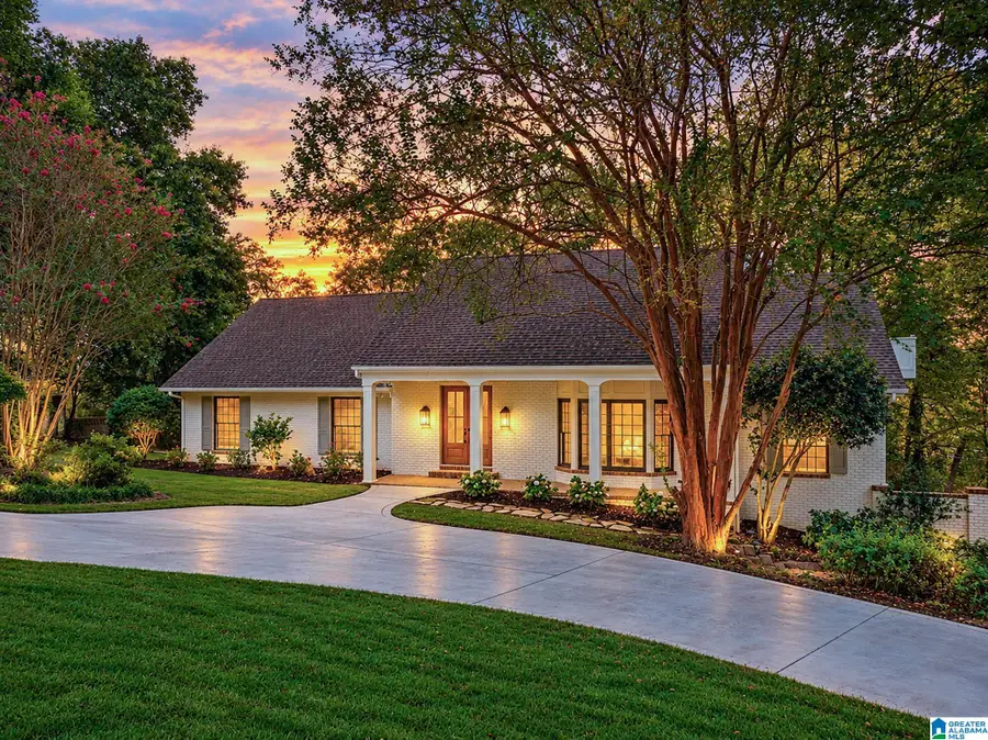 321 VESCLUB DRIVE, Vestavia Hills, AL 35216 - #2