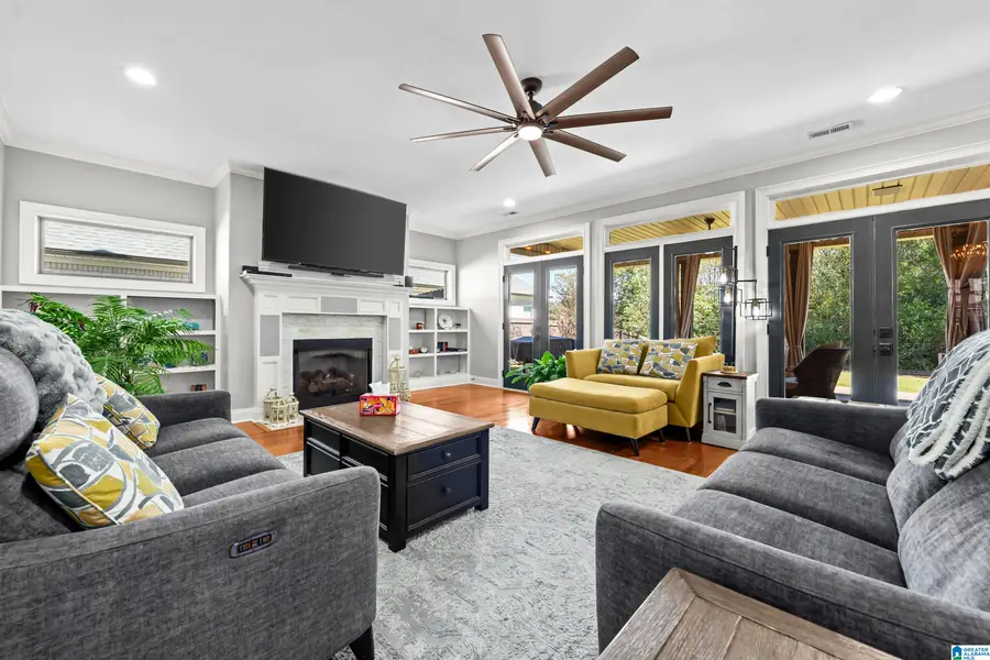 2055 EDINBURGH DRIVE SW, Huntsville, AL 35803 - #3