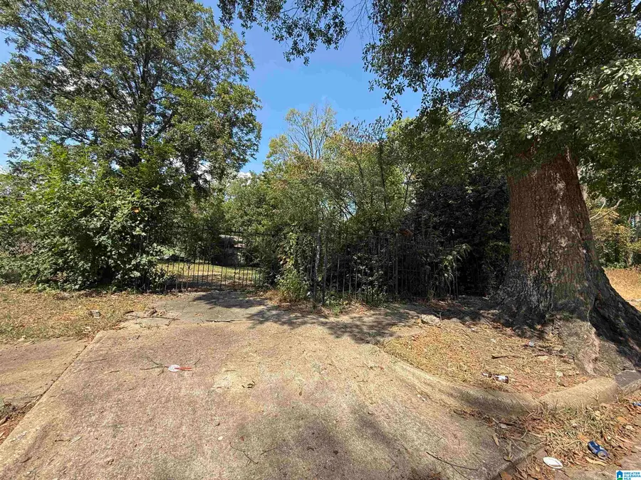 2414 20TH AVENUE N, Birmingham, AL 35234 - #2