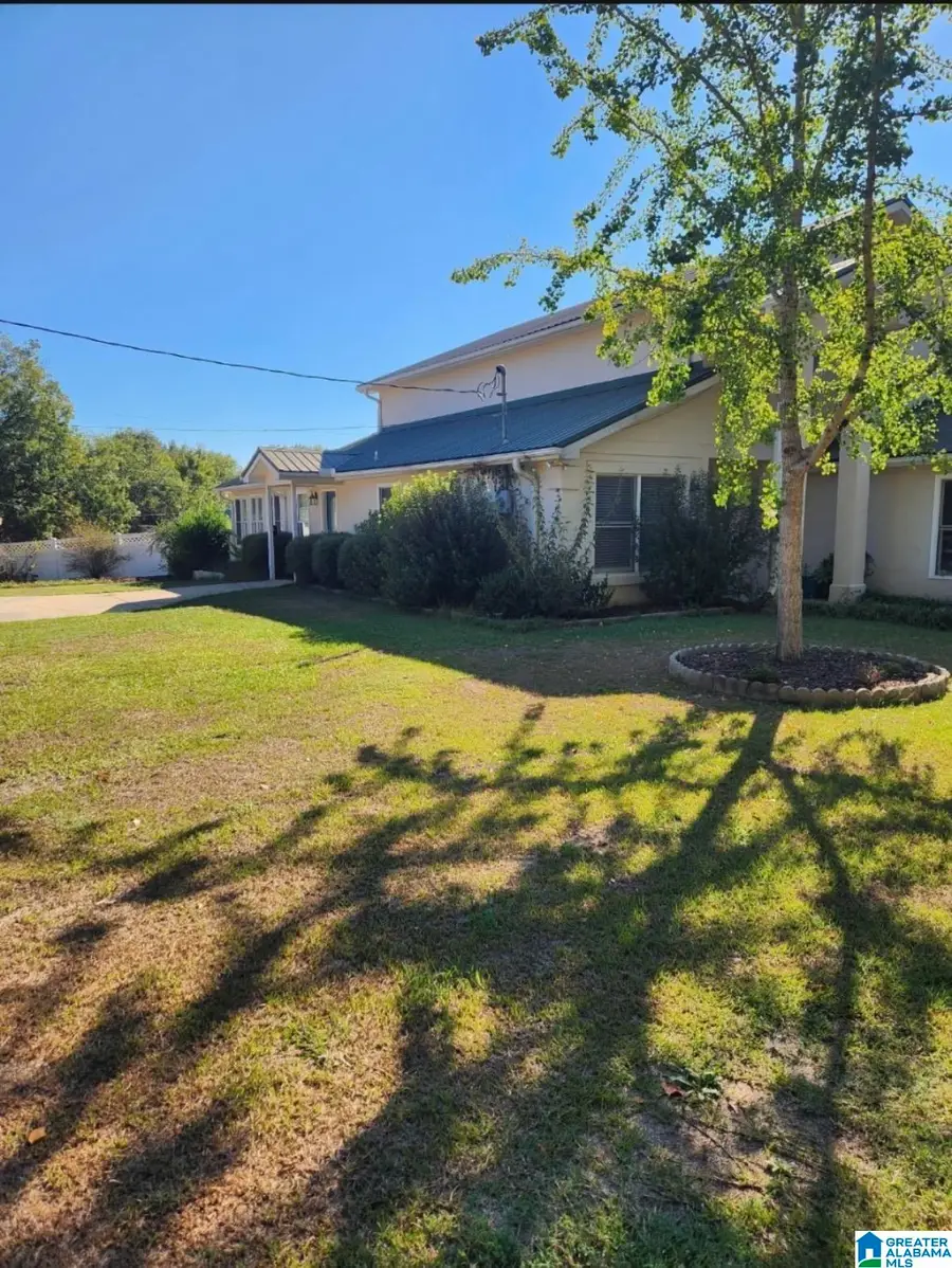 1416 COUNTY ROAD 52, Moundville, AL 35474 - #2