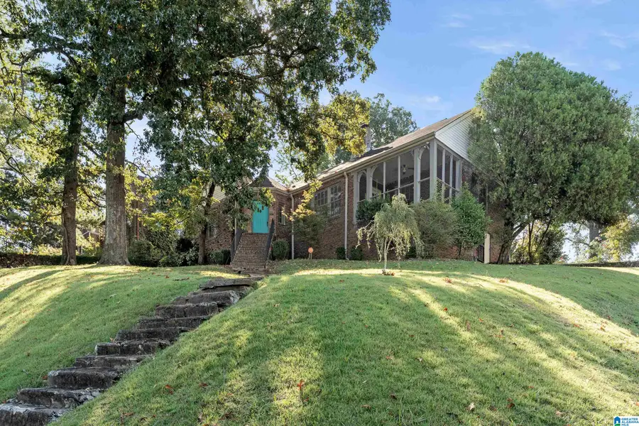 1555 8TH AVENUE W, Birmingham, AL 35208 - #2