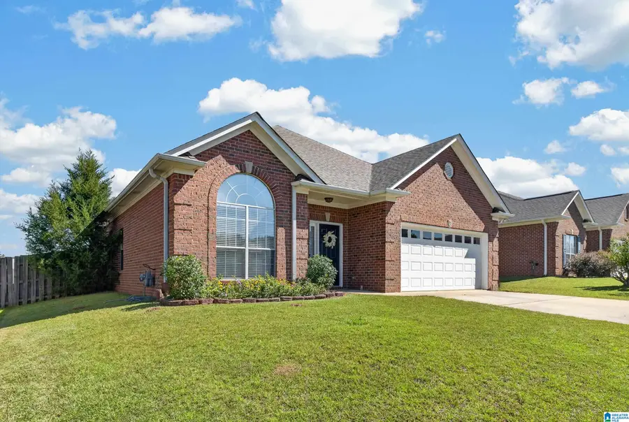 484 DAVENTRY CIRCLE, Calera, AL 35040 - #3