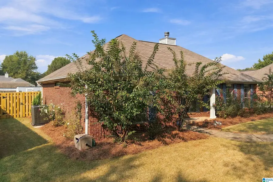 205 SILVERSTONE LANE, Alabaster, AL 35007 - #3