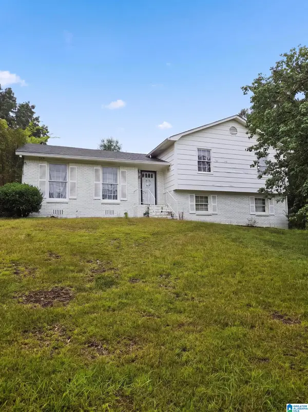 621 SUNHILL ROAD NW, Center point, AL 35215