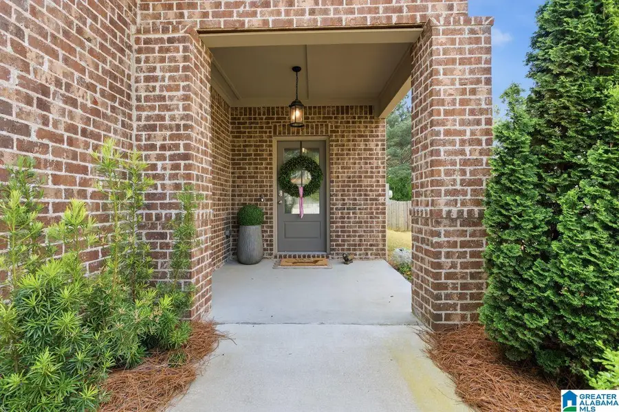 416 HAMILTON PLACE, Chelsea, AL 35043 - #2
