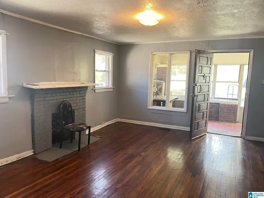 3210 AVENUE B, Bessemer, AL 35020 - #3