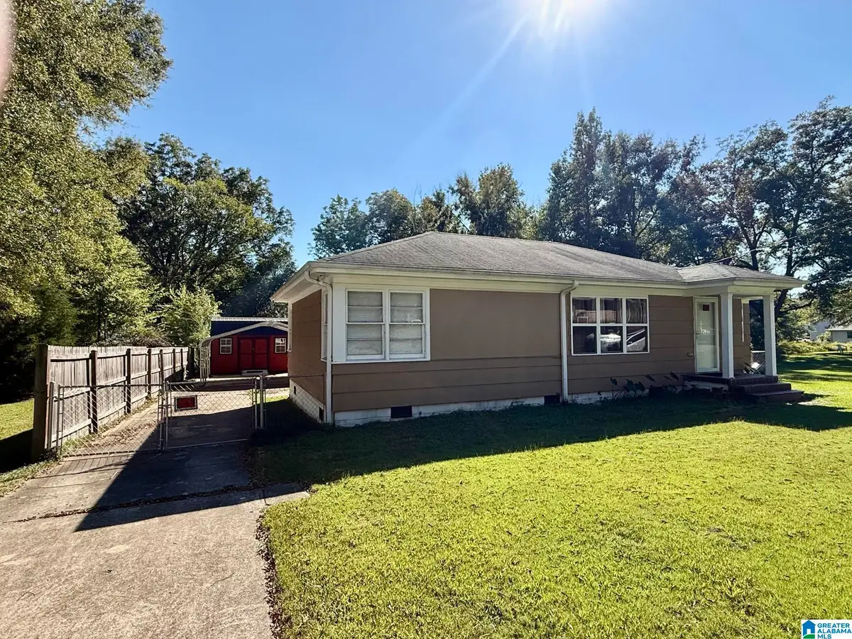104 E CREST ROAD, Hueytown, AL 35023 - #1