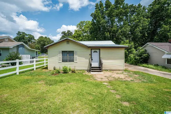 246 1ST AVENUE NW, Graysville, AL 35073