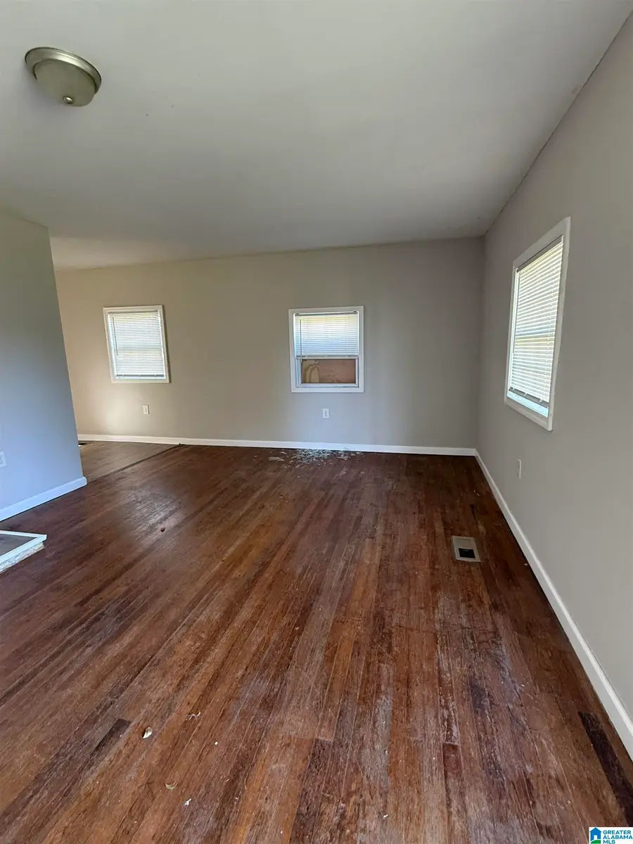 1709 2ND COURT W, Birmingham, AL 35208 - #3
