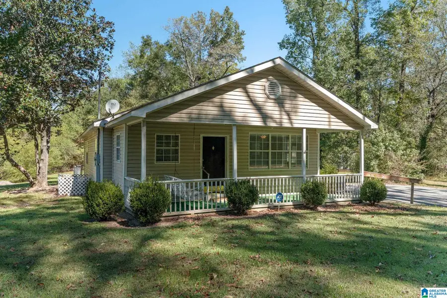 601 PINEWOOD AVENUE, Bessemer, AL 35023 - #2