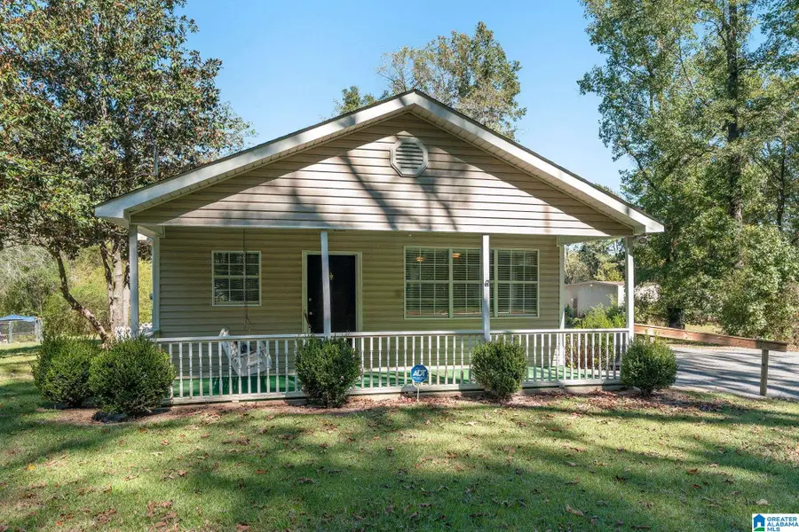 601 PINEWOOD AVENUE, Bessemer, AL 35023 - #3