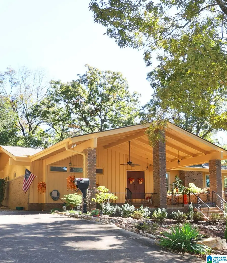 223 WILDWOOD ROAD, Anniston, AL 36207 - #2