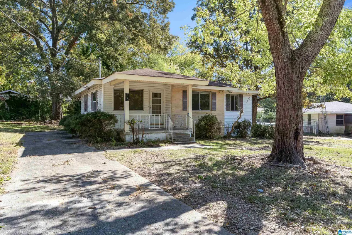2205 NE 2ND PLACE, Center Point, AL 35215 - #1