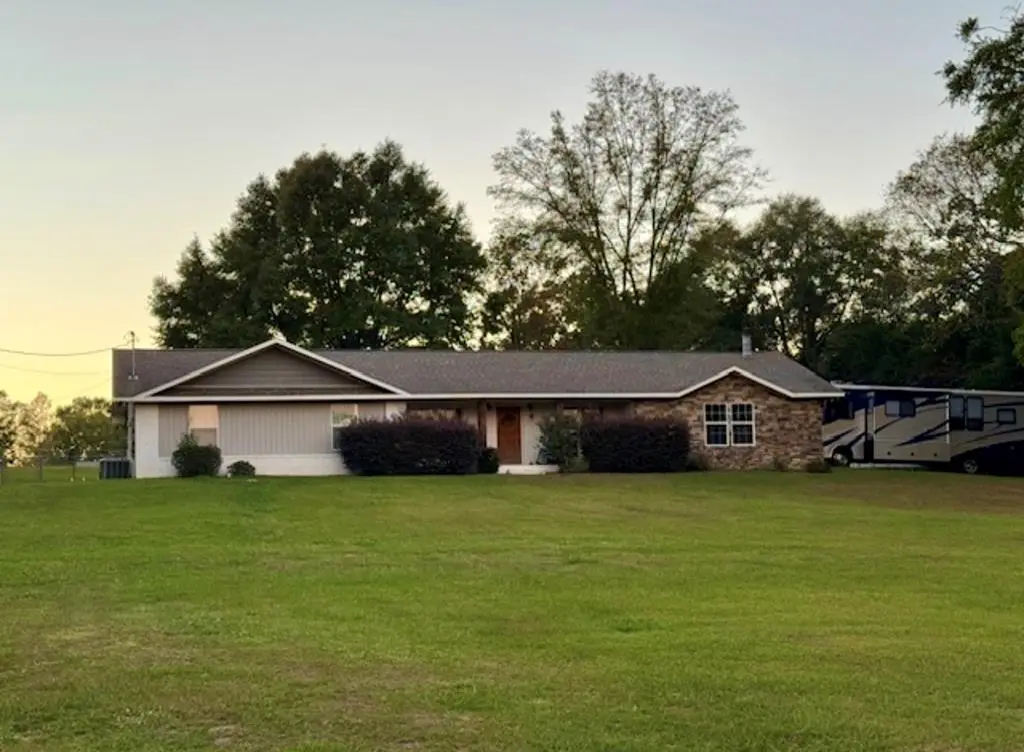 423 Jackson Circle, Midland City, AL 36350 - Image #1