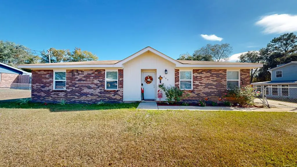 209 Henry Bolden Dr, Ashford, AL 36312 - Image #1