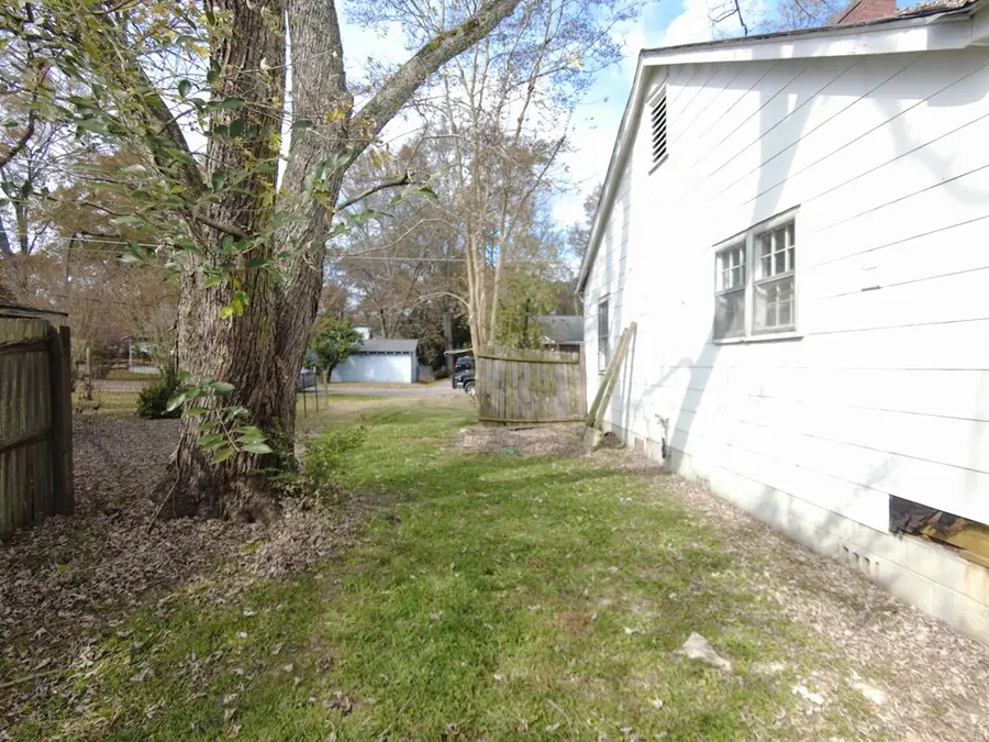 8 Laurel Rd, Gadsden, AL 35904 - Image #3